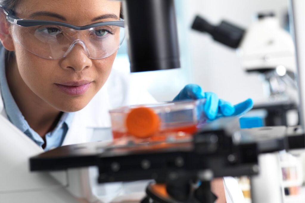 female scientist regenerative medicine 